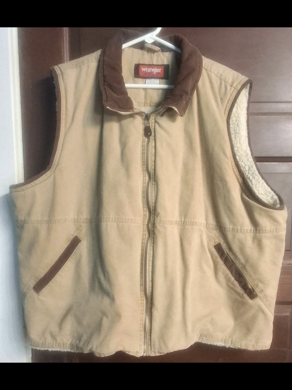 Wrangler Men's Tan Sherpa-Lined Work Vest